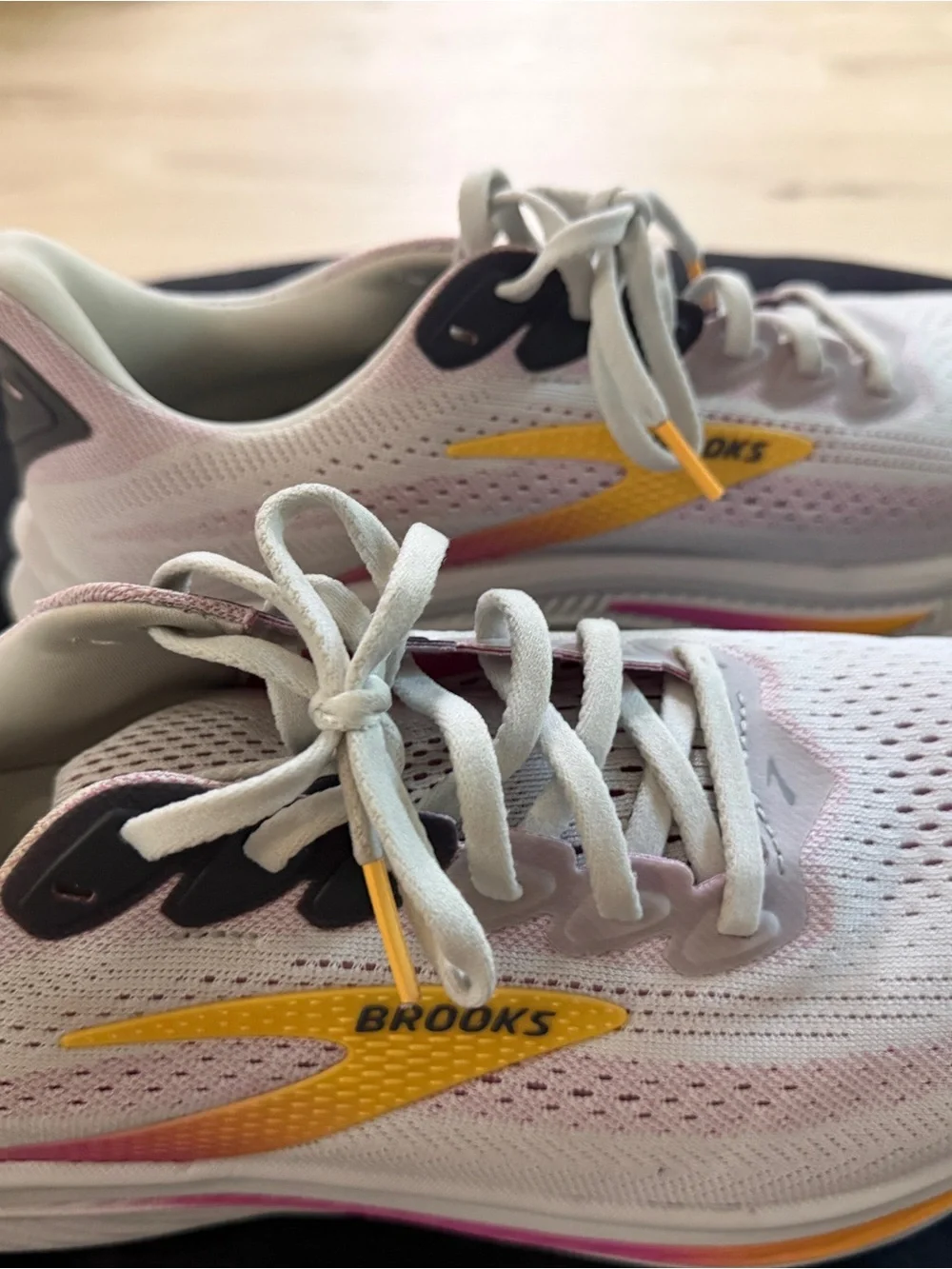 Brooks Ghost 17Women’s Gray Running Shoes Pink and Yellow Gradient Accents